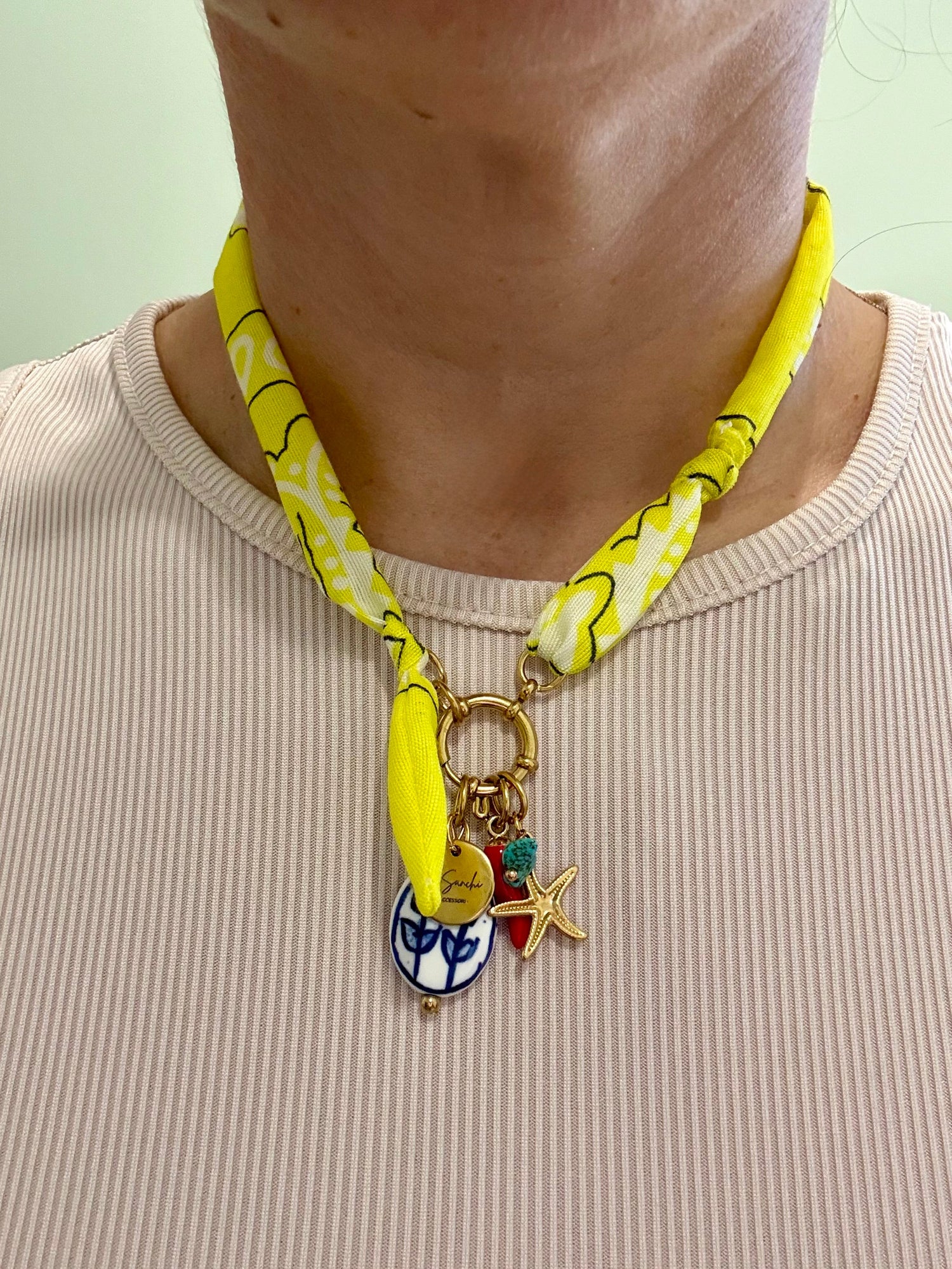 Collana bandana